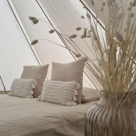 Camping Les Lodges Du Tarn * Mostuejouls